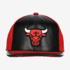MITCHELL & NESS CHICAGO BULLS DAY ONE SNAPBACK BLACK / RED