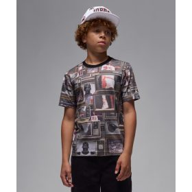   Jordan Flight Essentials Big Kids Boxed Logo 3.0 T-Shirt Black