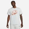 JORDAN JUMPMAN GFX CREW TEE GREY FOG/METALLIC GOLD