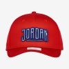 JORDAN SPORT DNA CLASSIC 99 HBR CAP GYM RED/GAME ROYAL