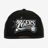 MITCHELL & NESS PHILADELPHIA 76ERS IRIDESCENT XL LOGO SNAPBACK HWC BLACK