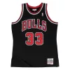 MITCHELL & NESS CHICAGO BULLS SCOTTIE PIPPEN 1997-98 #33 SWINGMAN 2.0 JERSEY BLACK