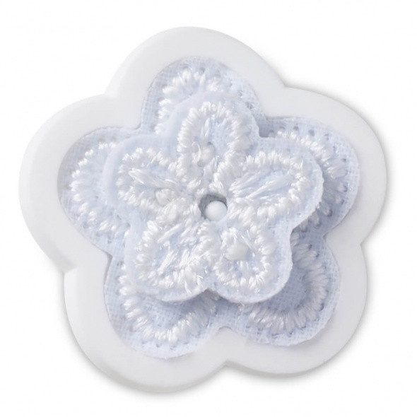 Crocs Elegáns fehér virág 2 Jibbitz