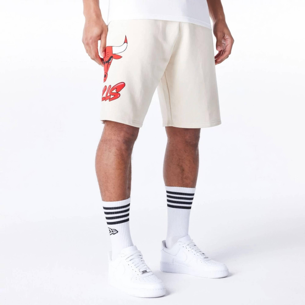 New Era NBA Chicago Bulls Bubble Script Shorts Light Beige